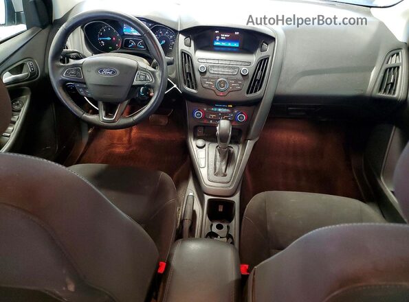 1FADP3FE4JL236352 2018 FORD FOCUS Silver Dashboard view
