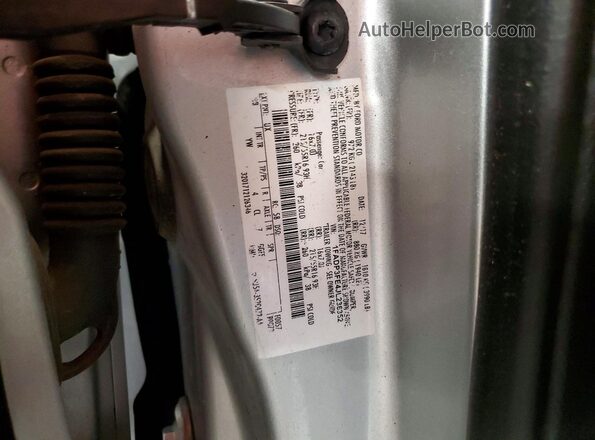 1FADP3FE4JL236352 2018 FORD FOCUS Silver Engine compartment view
