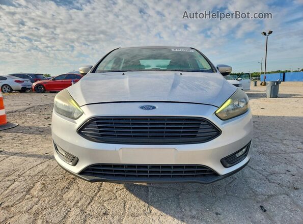 1FADP3FE8HL289825 2017 FORD FOCUS Silver Front view