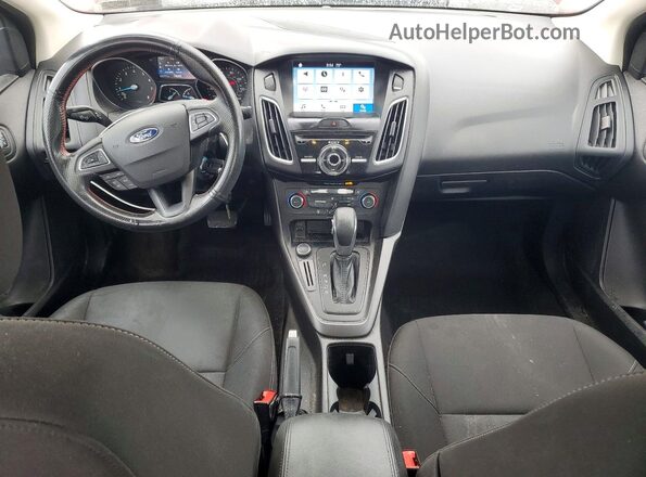 1FADP3H24HL305697 2017 FORD FOCUS Red Vista del salpicadero