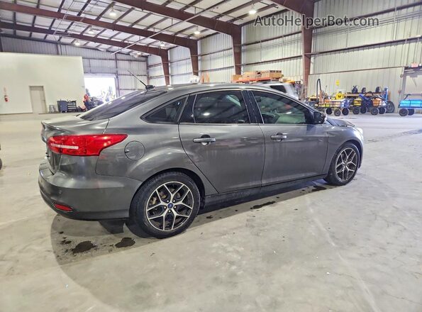 1FADP3H28JL220707 2018 FORD FOCUS Silver Задня права чверть