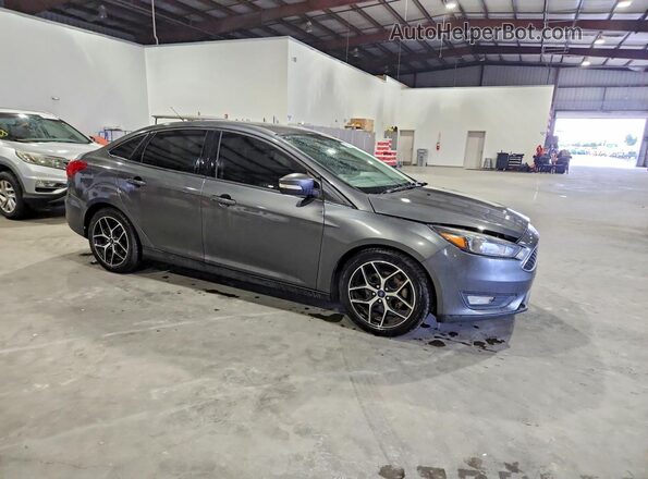 1FADP3H28JL220707 2018 FORD FOCUS Silver Передня права чверть