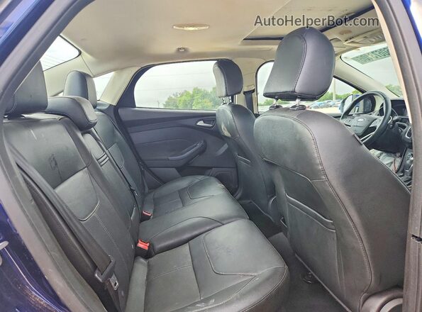 1FADP3J21GL296868 2016 FORD FOCUS Blue Rear seats view