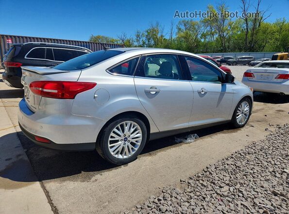 1FADP3J22JL314379 2018 FORD FOCUS Gray Задня права чверть