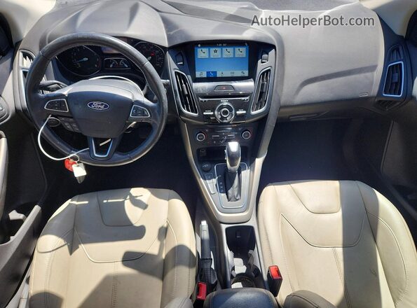 1FADP3J22JL314379 2018 FORD FOCUS Gray Вид панелі приладів