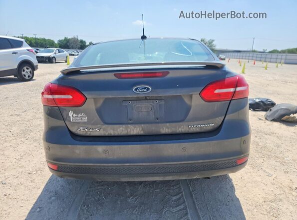 1FADP3J27JL233071 2018 FORD FOCUS Gray Widok z tyłu