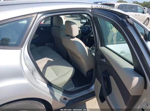 1FADP3K20JL242290 2018 FORD FOCUS Gray Vista de la etiqueta del VIN