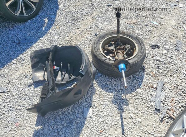 1FADP3K2XHL217956 2017 FORD FOCUS Silver Engine compartment view
