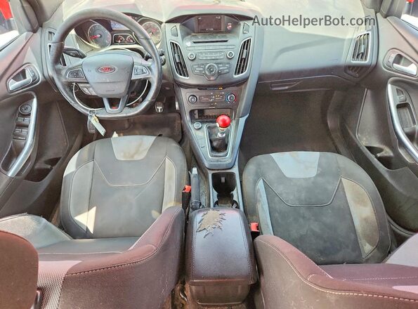 1FADP3L99HL229690 2017 FORD FOCUS Red Widok deski rozdzielczej