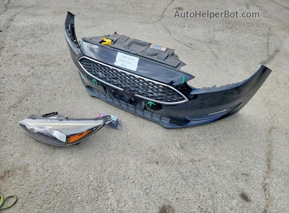 1FADP3M25JL230553 2018 FORD FOCUS Black Engine compartment view