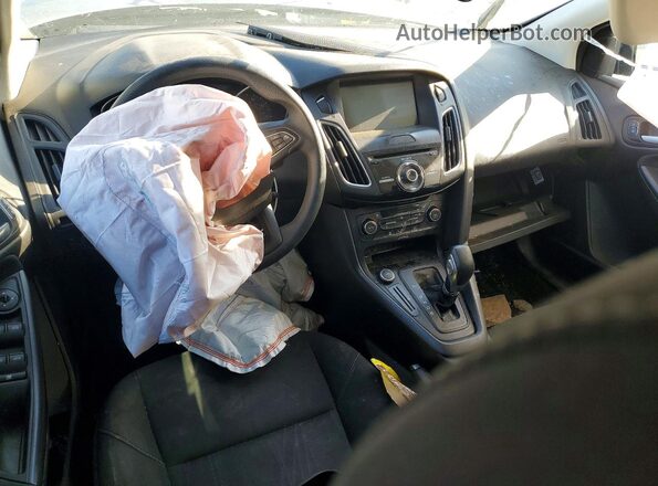 1FADP3M2XHL263834 2017 FORD FOCUS Blue Вид панелі приладів
