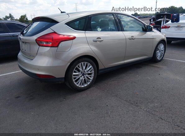 1FADP3N22HL302155 2017 FORD FOCUS Золотой Задняя правая четверть
