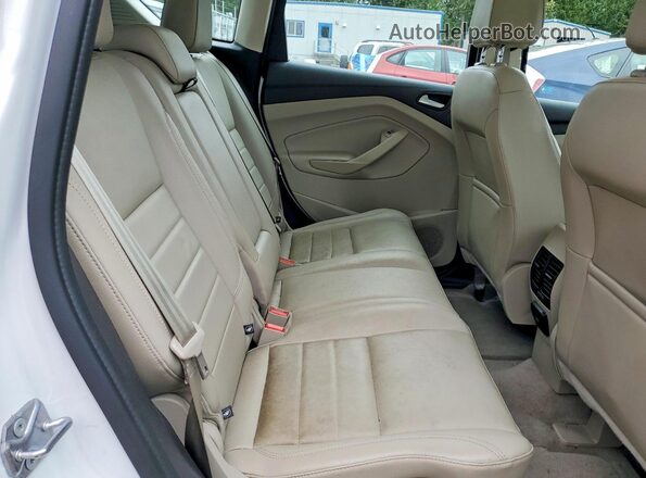 1FADP5BU1GL112993 2016 FORD C-MAX White Rear interior view