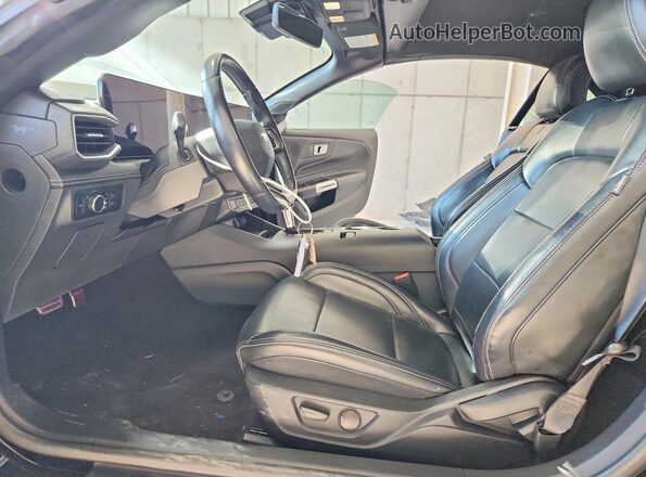 1FAGP8UH4R5141815 2024 FORD MUSTANG Black Вид салону спереду