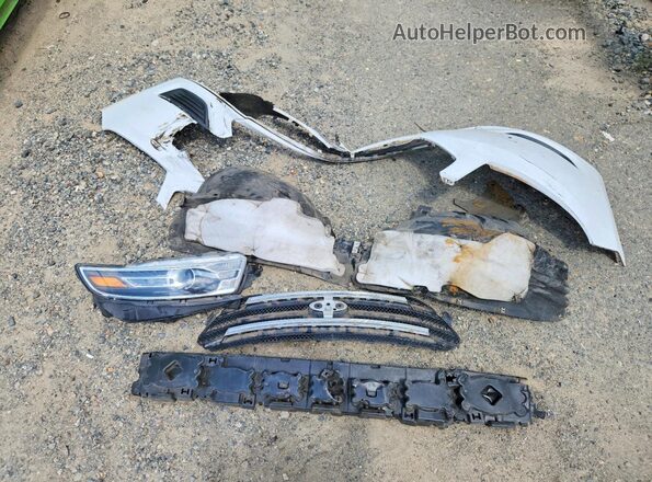 1FAHP2D87KG100977 2019 FORD TAURUS White Շարժիչի բաժամունքի տեսք