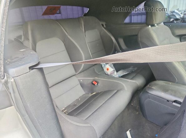1FATP8EM8G5243271 2016 FORD MUSTANG White Vista de los asientos traseros