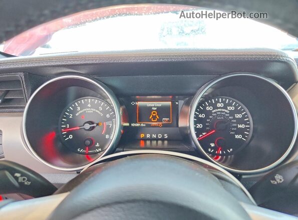 1FATP8UH0J5104666 2018 FORD MUSTANG Red Вид щитка приладів