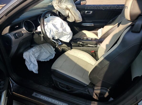 1FATP8UH1N5103466 2022 FORD MUSTANG Gray Вид салону спереду