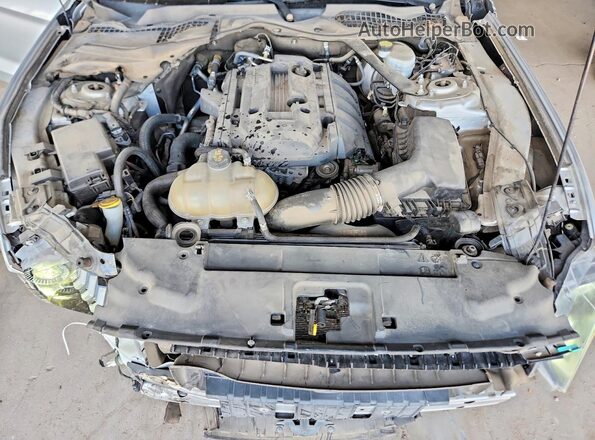 1FATP8UH3J5132610 2018 FORD MUSTANG Серебряный Вид задней части салона