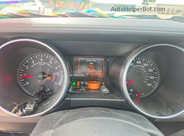 1FATP8UH5L5112989 2020 FORD MUSTANG Угольный Вид щитка приборов