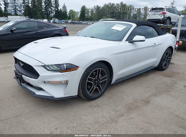 1FATP8UH7L5135688 2020 FORD MUSTANG Белый Передняя левая четверть