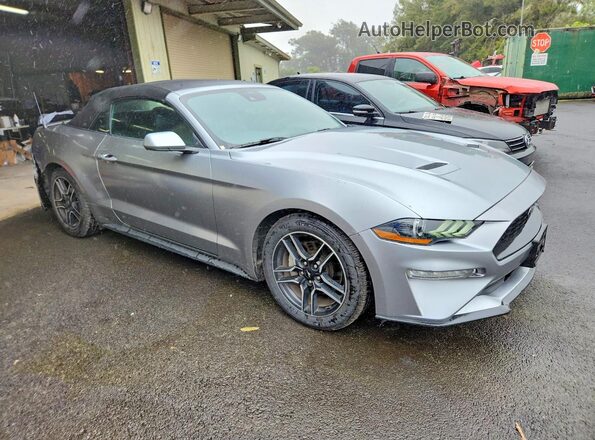 1FATP8UH9P5108353 2023 FORD MUSTANG Серебряный Передняя правая четверть