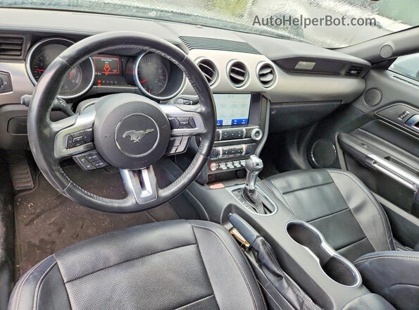 1FATP8UH9P5108353 2023 FORD MUSTANG Серебряный Вид панели приборов