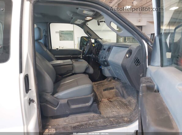 1FD7X2A65GED31285 2016 FORD F-250 White Вид салону спереду