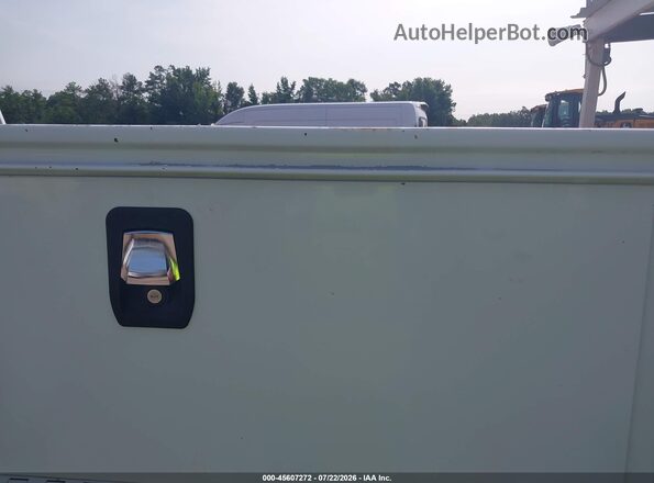1FDBF2A60HEE09826 2017 FORD F-250 White Widok z przodu