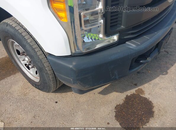 1FDBF2A60HEE09826 2017 FORD F-250 White Widok wnętrza 360 stopni
