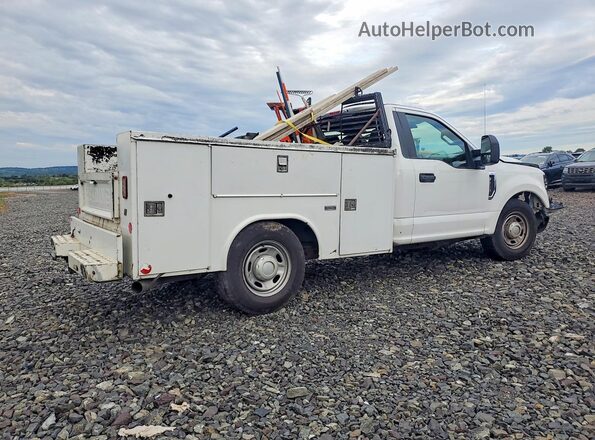 1FDBF2A69JEB92752 2018 FORD F250 White Trasero derecho