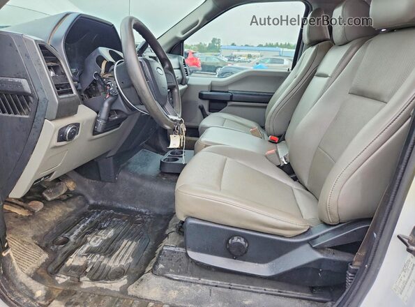 1FDBF2A69JEB92752 2018 FORD F250 White Vista interior delantera