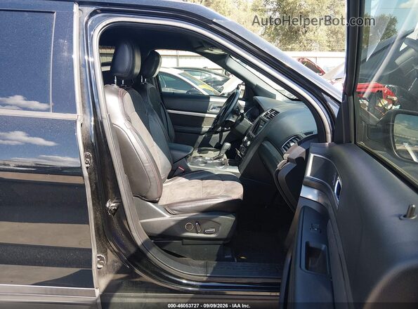 1FM5K7D81JGC13956 2018 FORD EXPLORER Черный Вид салона спереди
