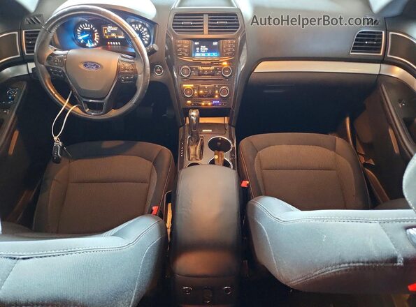 1FM5K7D83HGA93846 2017 FORD EXPLORER Gray Dashboard view
