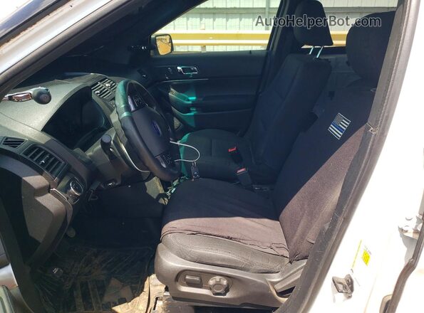 1FM5K8AR0HGA94746 2017 FORD EXPLORER Белый Вид салона спереди