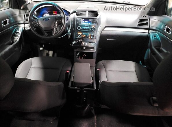 1FM5K8AR7GGA04569 2016 FORD EXPLORER Черный Вид панели приборов