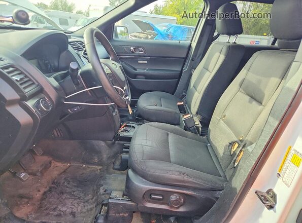 1FM5K8AR7HGD66855 2017 FORD EXPLORER White Vista interior delantera