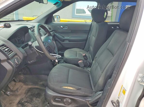 1FM5K8AR9GGA08008 2016 FORD EXPLORER Белый Вид салона спереди