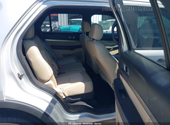 1FM5K8B82HGE01940 2017 FORD EXPLORER Silver VIN կոդի պիտակի տեսք
