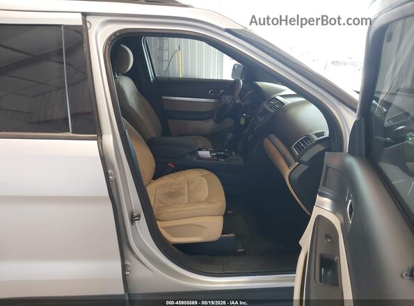 1FM5K8B8XGGD17766 2016 FORD EXPLORER Silver Widok wnętrza z przodu