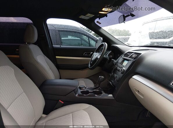 1FM5K8BH7JGC57131 2018 FORD EXPLORER Silver Front interior view