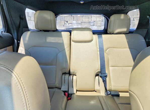 1FM5K8D80GGC56229 2016 FORD EXPLORER White Widok tylnych siedzeń