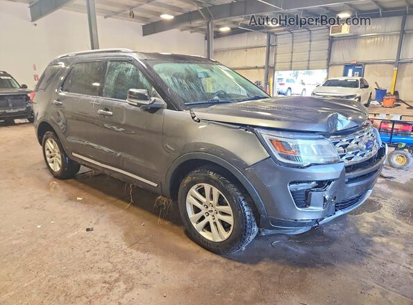 1FM5K8D83JGC02396 2018 FORD EXPLORER Gray Delantero derecho