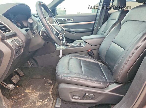 1FM5K8D85HGD20623 2017 FORD EXPLORER Gray Vista interior delantera
