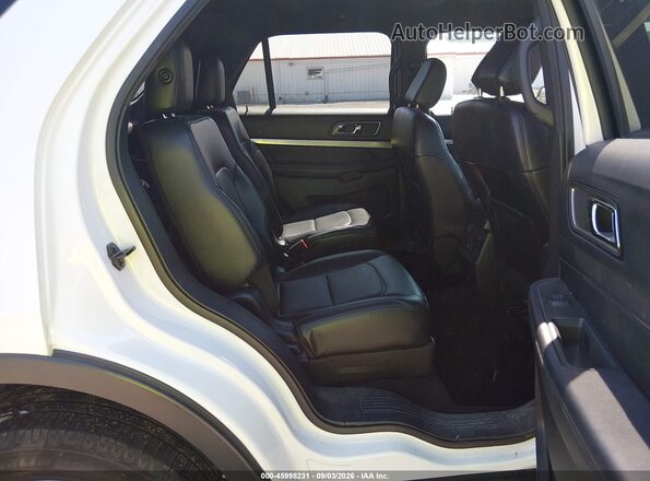 1FM5K8D89JGC47732 2018 FORD EXPLORER White VIN კოდის სტიკერის ხედი