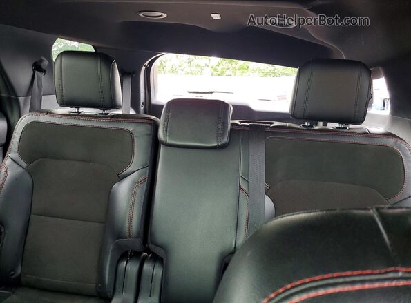 1FM5K8D8XJGC50767 2018 FORD EXPLORER Cream Հետևի նստատեղերի տեսք