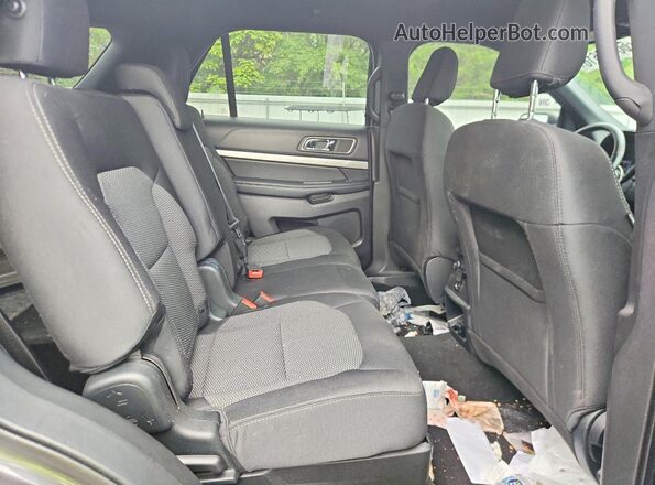 1FM5K8D8XKGA70108 2019 FORD EXPLORER Gray Widok wnętrza z tyłu