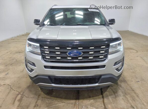 1FM5K8DH0HGD82639 2017 FORD EXPLORER Серебряный Вид спереди