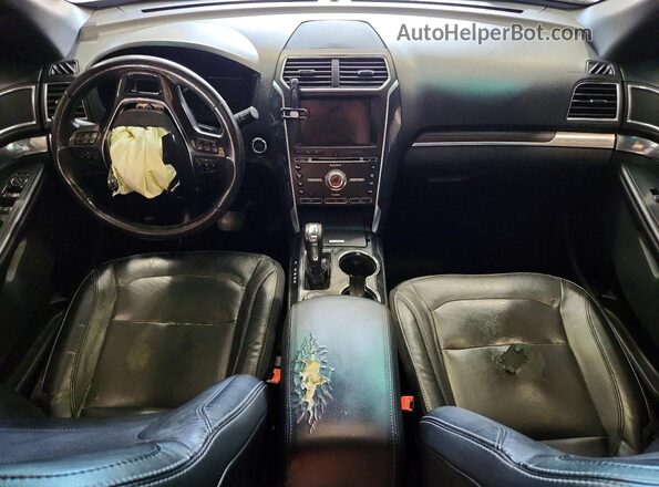 1FM5K8F85GGA33990 2016 FORD EXPLORER Серебряный Вид панели приборов