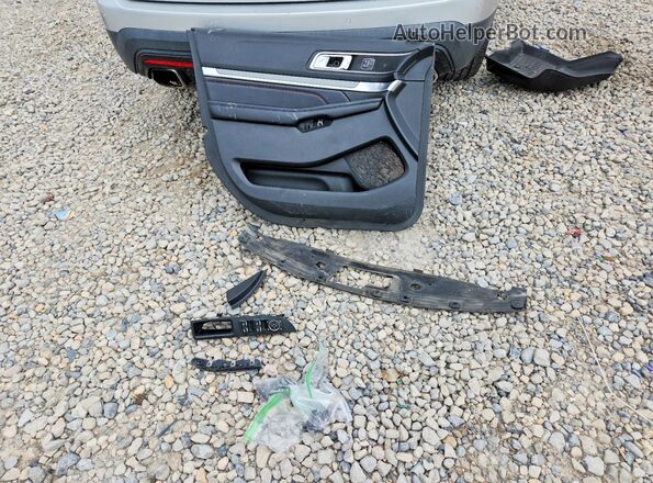 1FM5K8GT3HGA34012 2017 FORD EXPLORER Silver Widok naklejki z numerem VIN